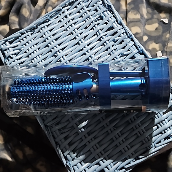 Professional 🎁 Quality 5 pc Hair Brush Set in Royal Blue includes stand - Picture 4 of 5